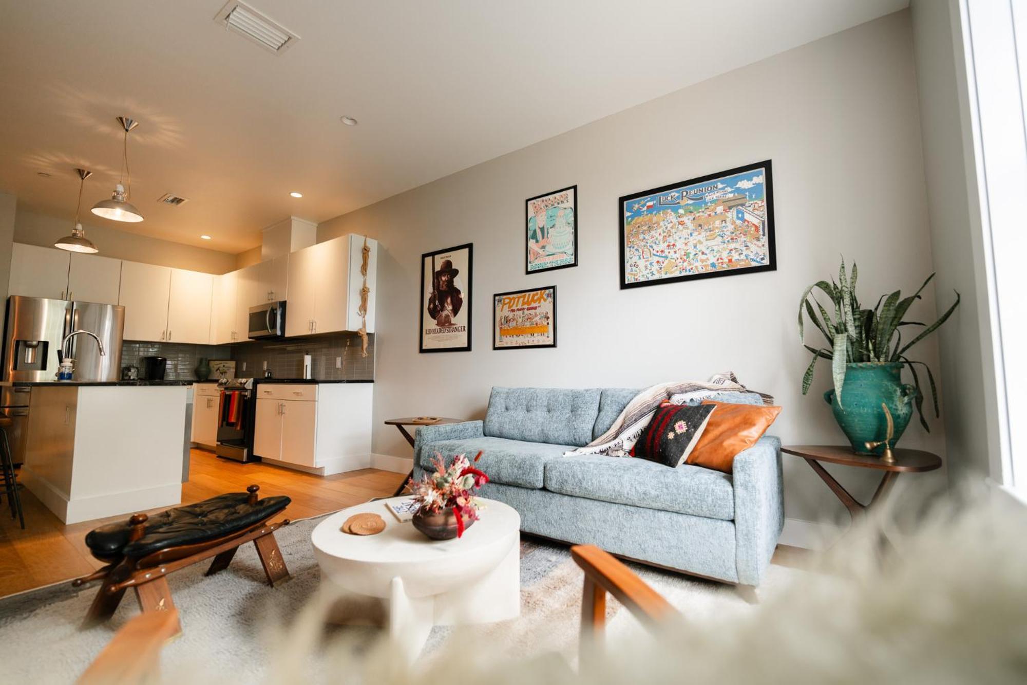 Western 1924 Luxury Lofts Martindale 外观 照片