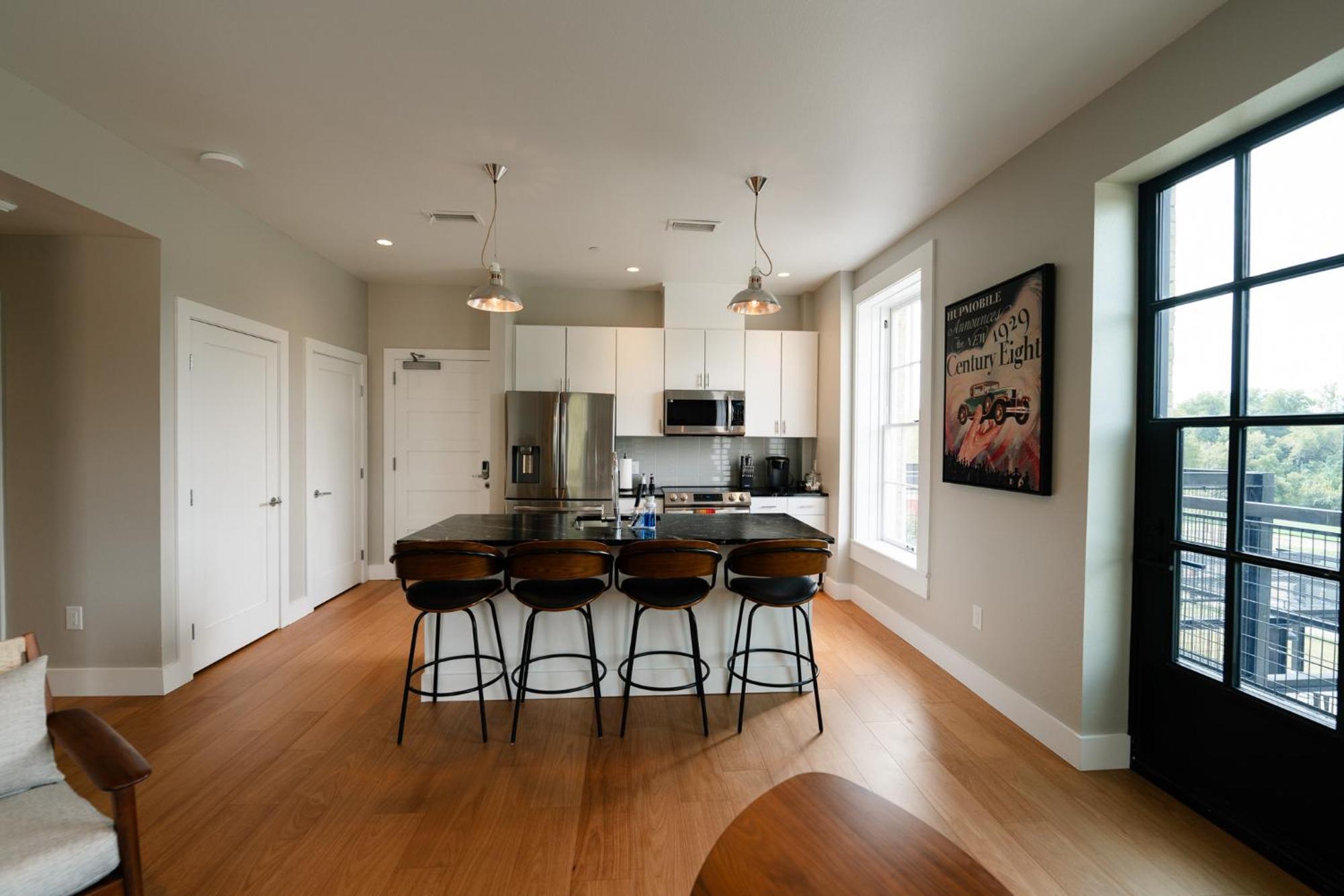 Western 1924 Luxury Lofts Martindale 外观 照片