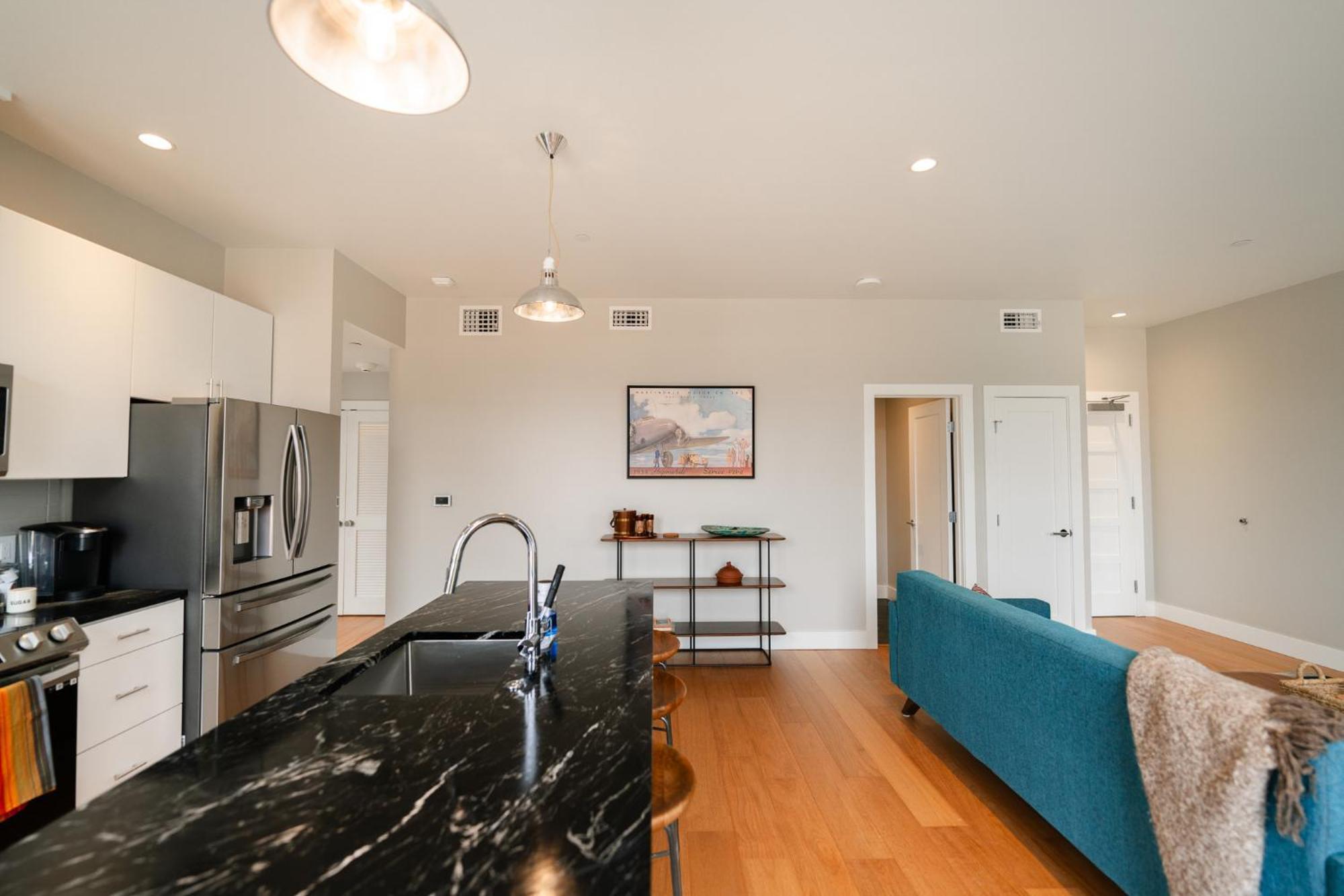 Western 1924 Luxury Lofts Martindale 外观 照片