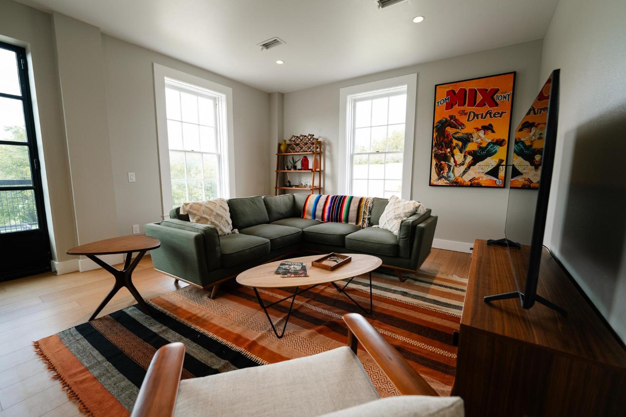 Western 1924 Luxury Lofts Martindale 外观 照片